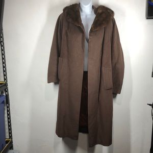 Vintage brown wool coat with fur collar